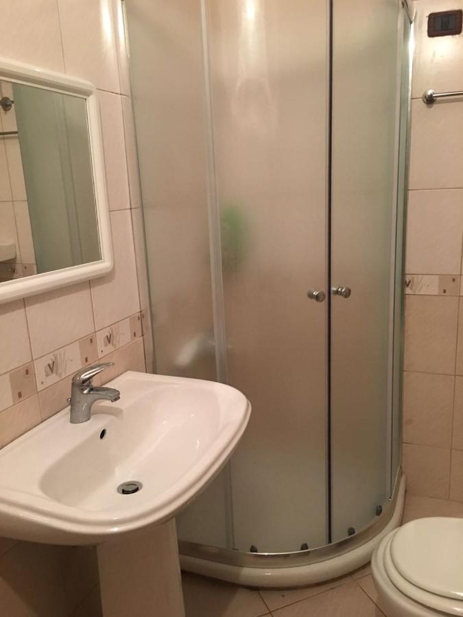 Seanfinity Apartments Vlore Luaran gambar
